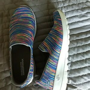 SKECHERS slip-on walking shoes. Size 9. Worn once